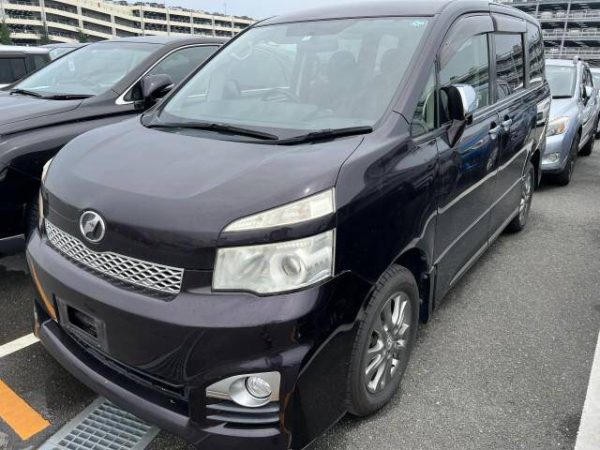 TOYOTA 	VOXY - Image 2