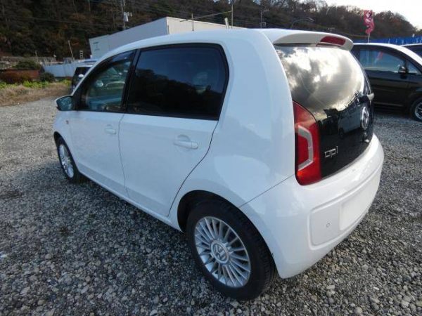 VOLKSWAGEN	UP - Image 3