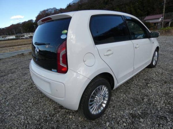 VOLKSWAGEN	UP - Image 5