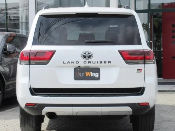 TOYOTA LAND CRUISER 2023 - Image 2