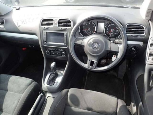 VOLKSWAGEN	GOLF TSI - Image 15