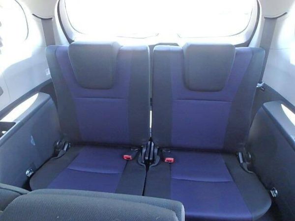 TOYOTA	WISH - Image 18