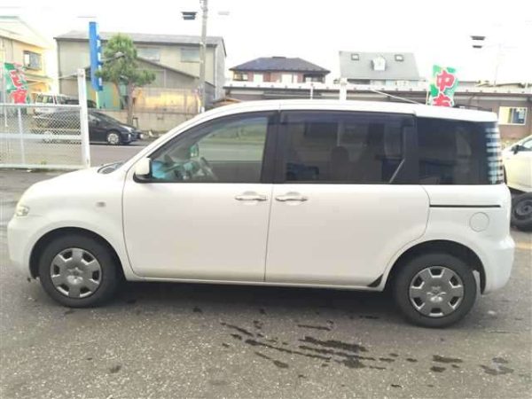 2005 TOYOTA SIENTA - Image 7