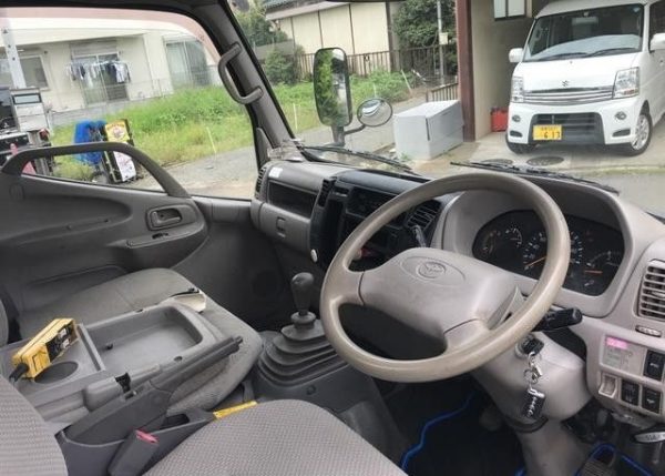 2003 TOYOTA DYNA TRACTOR UNIT - Image 12