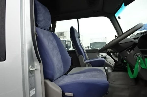 2003 TOYOTA COASTER - Image 13
