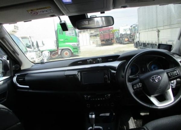 2016 TOYOTA HILUX DOUBLE CAB - Image 14