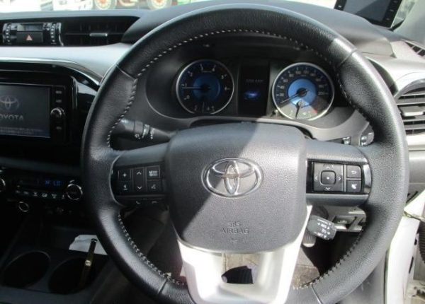 2016 TOYOTA HILUX DOUBLE CAB - Image 15