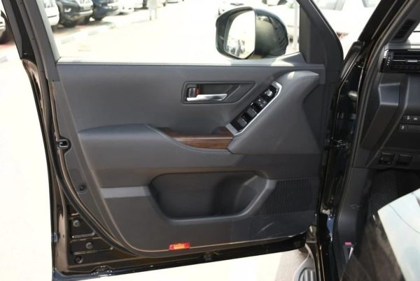 Toyota Land Cruiser LC300 GXR 4.0L - Image 5