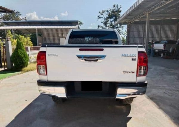 2016 TOYOTA HILUX REVO Z - Image 5