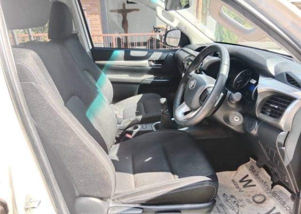 2016 TOYOTA HILUX REVO Z - Image 9