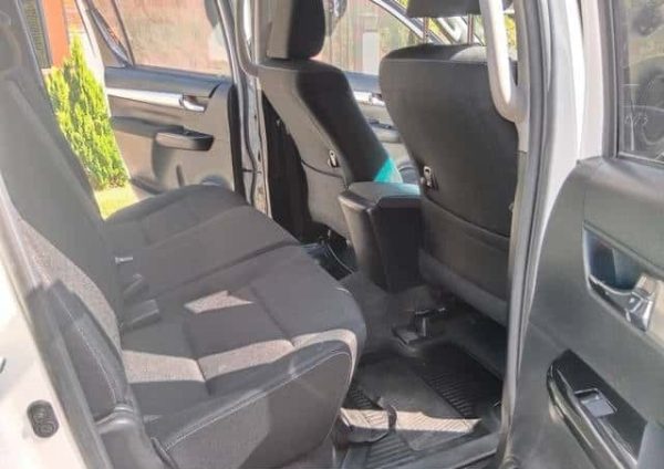 2016 TOYOTA HILUX REVO Z - Image 10
