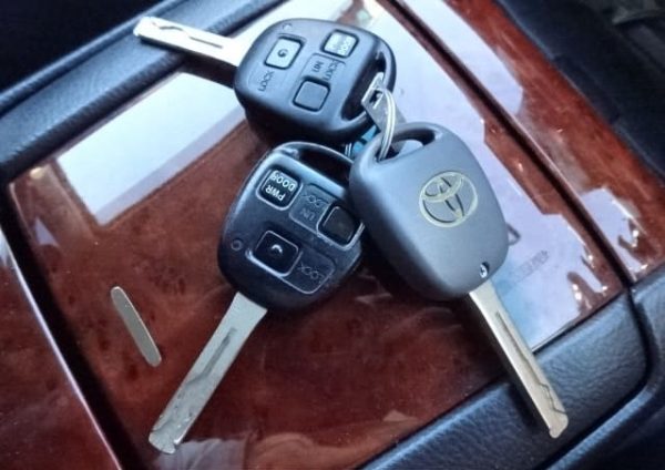 TOYOTA HARRIER 240G 2011 - Image 13