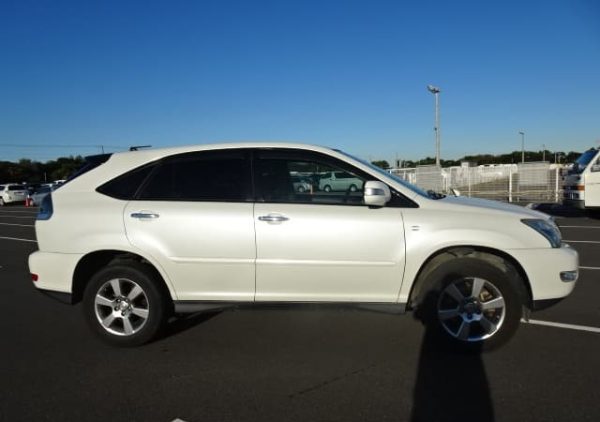 TOYOTA HARRIER 240G 2011 - Image 16