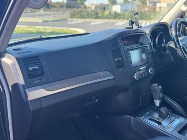 MITSUBISHI PAJERO LONG EXCEED - Image 12