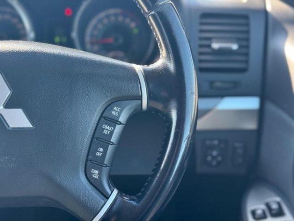 MITSUBISHI PAJERO LONG EXCEED - Image 27